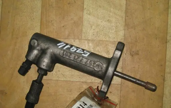 Volkswagen PASSAT B3 Holder (bracket) 