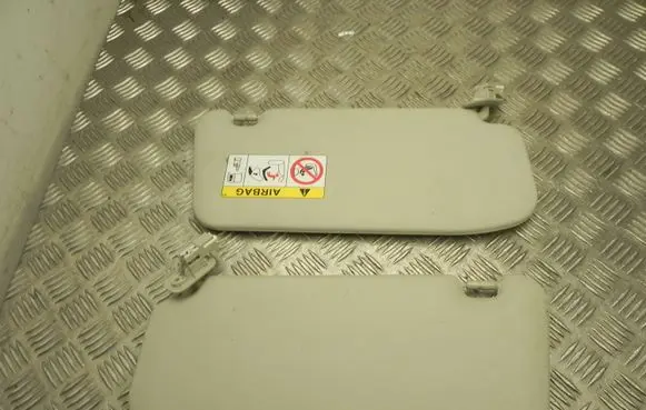 Mazda CX-5 Sun visor J35C