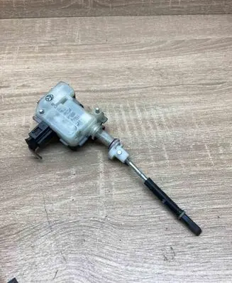 Volkswagen Touareg I Central locking motor 1J0810773