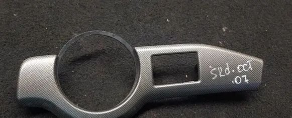 Skoda Octavia Mk2 (1Z) Dashboard glove box trim 1Z1858417