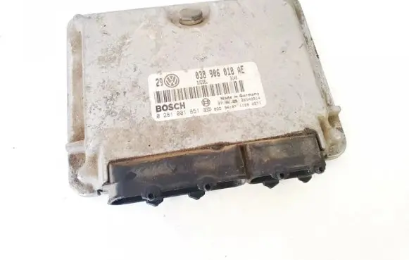 Volkswagen Golf IV Engine control unit/module 038906018ae 0281001851