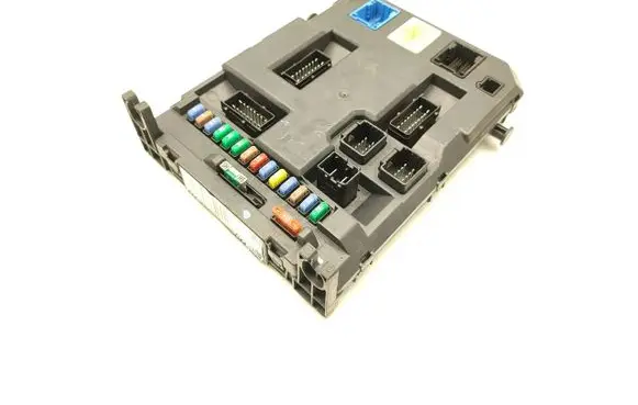 Citroen Xsara Picasso Fuse module 9664983480