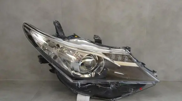 Toyota Auris E180 Headlight/headlamp 81130-02E40