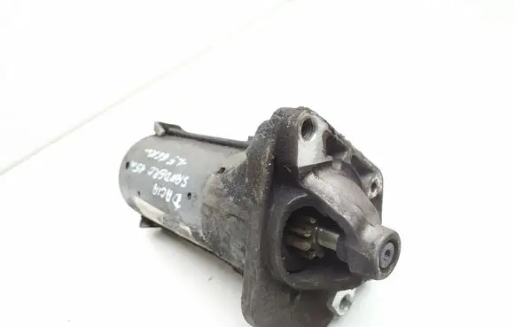 Dacia Sandero Starter motor 233003329R