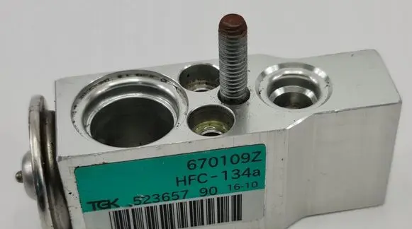Porsche Cayman 987 Air conditioning (A/C) expansion valve 670109Z
