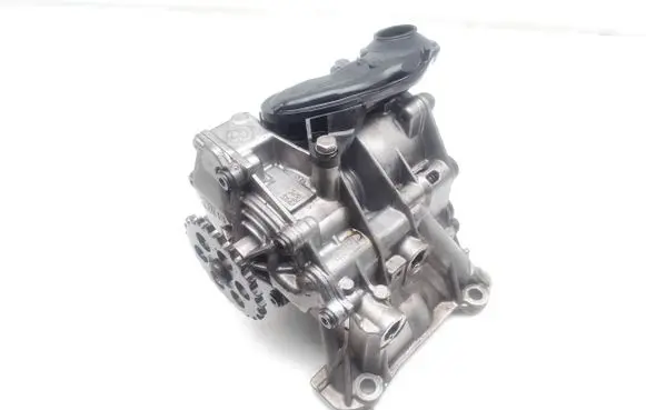 BMW 5 F10 F11 Oil pump 8513756 851375608