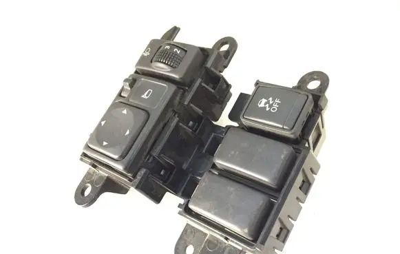 Nissan Juke I F15 Wing mirror control module P10020