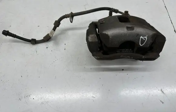 Opel Insignia B Front brake caliper