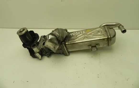 Audi A3 S3 8P EGR valve cooler 03L131512AT VD9073