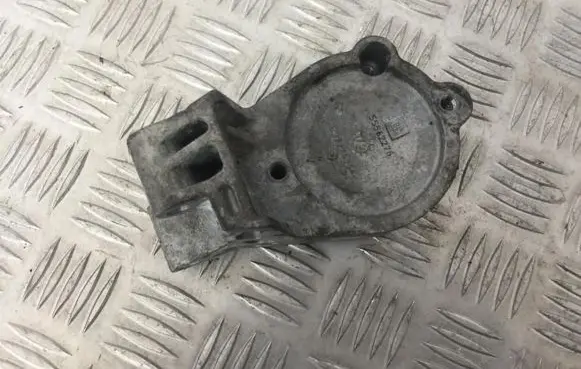 Opel Insignia A Engine mounting bracket 55562276
