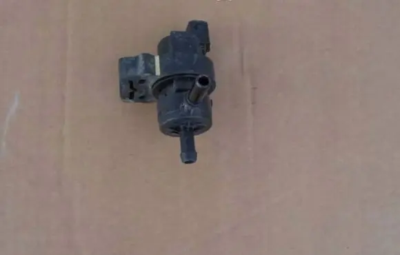 Mercedes-Benz E W212 Valve vacuum A2124702793