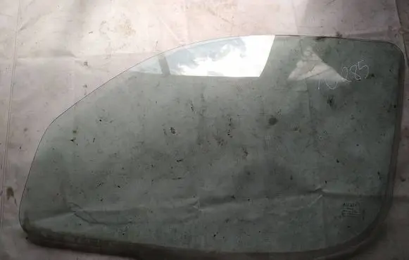 Fiat Doblo Front door window glass four-door as2