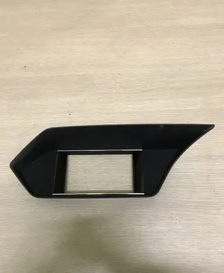 Mercedes-Benz E W212 Radio/GPS head unit trim A2126801336