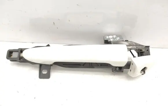 Mazda 2 Front door exterior handle R8375
