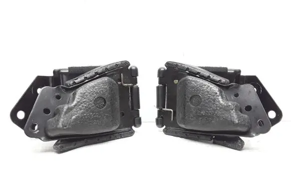 Volvo C70 Convertible roof hinge 30633944 30633943