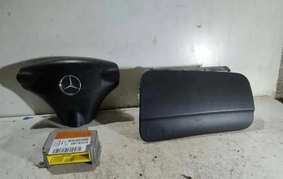 Mercedes-Benz Vaneo W414 Steering wheel airbag