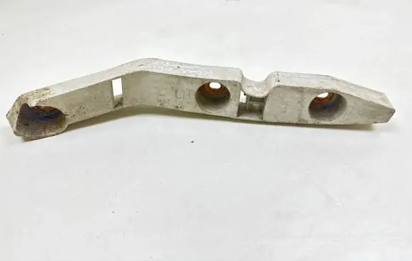 Ford Focus Front bumper mounting bracket 4M5117D959AF