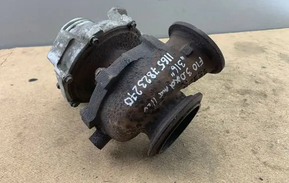 BMW 5 F10 F11 Turbo 7823270 11657823270
