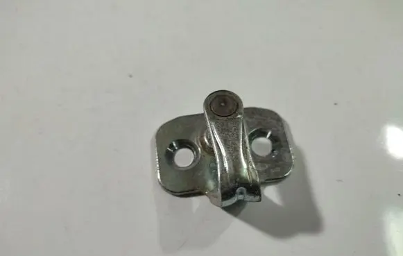 Chevrolet Captiva Front door lock loop/hook striker 