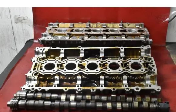 Volvo S60 Engine head 1001837009