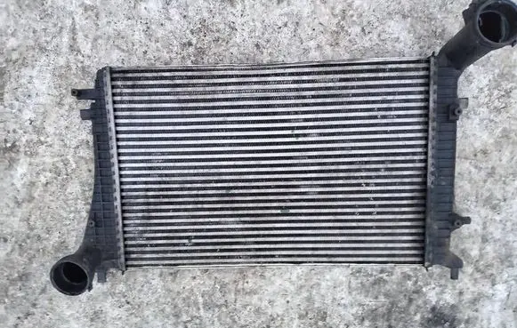 Volkswagen Caddy Intercooler radiator