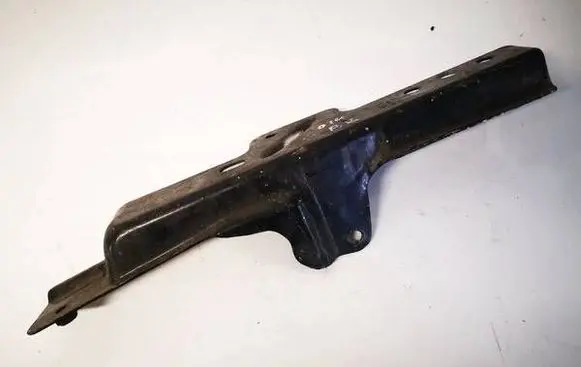 Audi Q7 4L Front bumper mounting bracket 4L0805697
