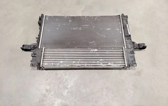 Volvo XC40 Coolant radiator 31439767 31686408