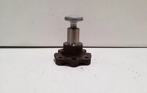 Skoda Octavia Mk3 (5E) Stub axle 