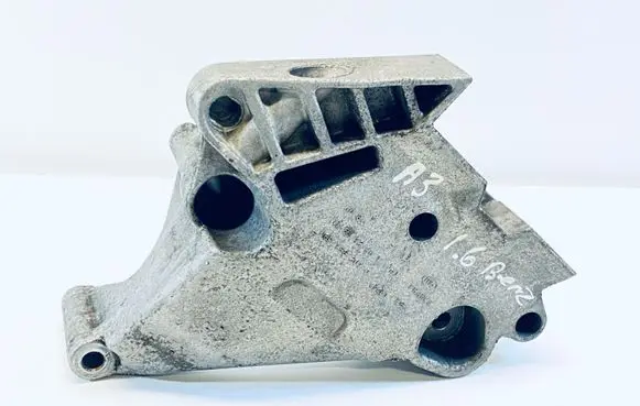 Audi A3 S3 8P Engine mounting bracket 06F199207Q