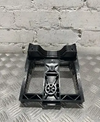 Cup holder front