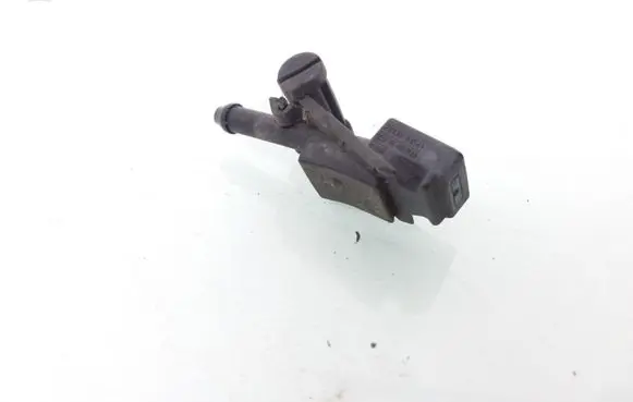 Volkswagen PASSAT B5 Windshield washer spray nozzle 3B0955985C