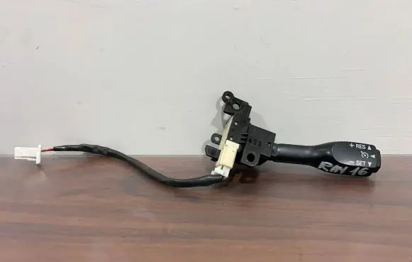 Toyota RAV 4 (XA40) Cruise control stalk 18A174