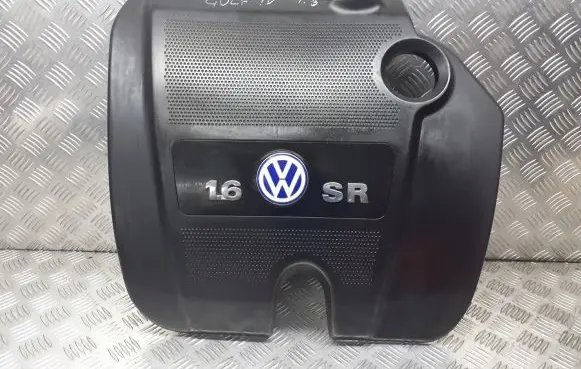 Volkswagen Golf IV Heat shield in engine bay 