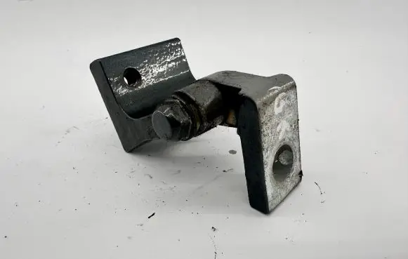 Audi Q7 4L Rear door upper hinge 7l0833401b