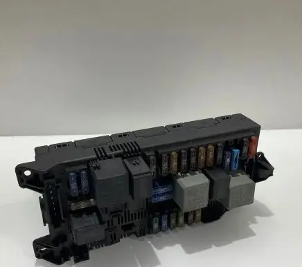 Mercedes-Benz E W211 Fuse module 2115453101 A2115453101