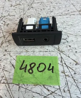 Mercedes-Benz Vito Viano W447 USB socket connector A4478200087 G50594