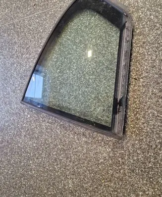 BMW 7 E65 E66 Rear vent window glass 