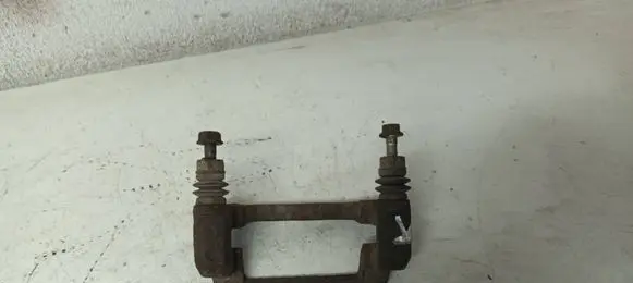 Hyundai Getz Brake caliper pad carrier rear 