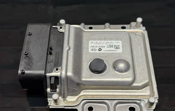 KIA Sportage Engine control unit/module 0281037311 296102U900 110LD0000200NU