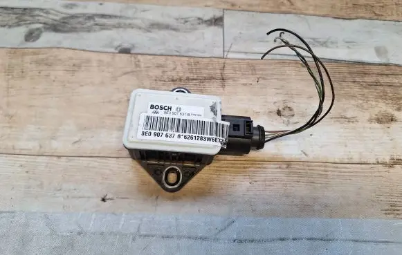 Audi A4 S4 B7 8E 8H ESP acceleration yaw rate sensor 8E0907637B 8E0907637