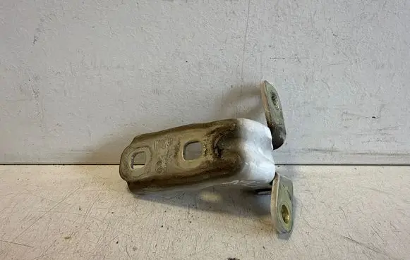 Chevrolet Orlando Front door upper hinge A046057