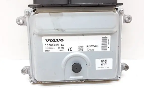 Volvo XC70 Engine control unit/module 30788269AA