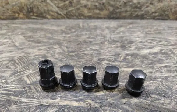 Porsche 944 Nuts/bolts 