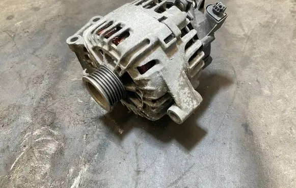 Ford Fiesta Generator/alternator AV6N10300HA TG12C087 211015186