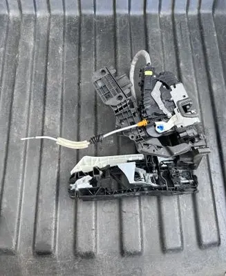 Mercedes-Benz S W222 Front door lock A0997602100 A2227230514 A2227661100