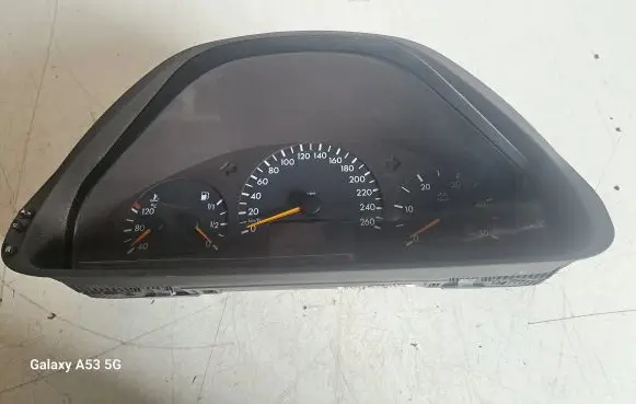 Mercedes-Benz E W210 Speedometer (instrument cluster) 88311281 A2105402811 110080063