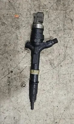 Toyota Avensis Verso Fuel injector 2367027030 02E23582