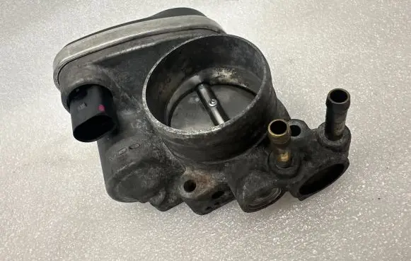 Audi A3 S3 8P Throttle valve 06F133062 033351 408238327003