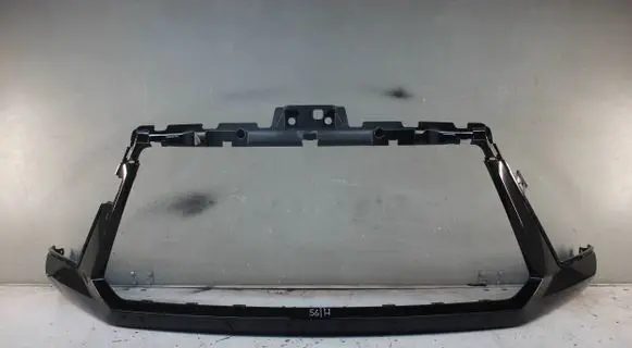 Front bumper lip