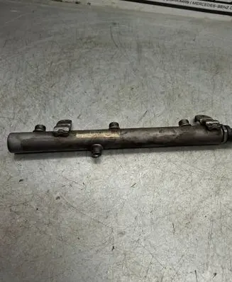 Mercedes-Benz E W211 Fuel main line pipe A6420703095